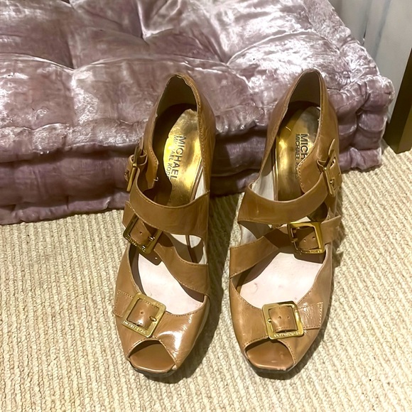 MICHAEL Michael Kors Shoes - MICHAEL MICHAEL KORS Leather Triple-Buckle Heels, Tan + Gold, 8.5 — GUC